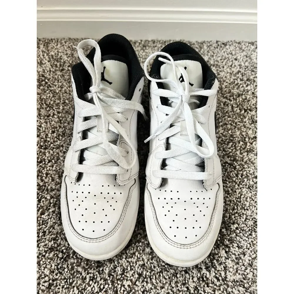 Nike Air Jordan 1 Low white/black size 6.5Y/ women's size 8